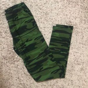 Full length camo leggings